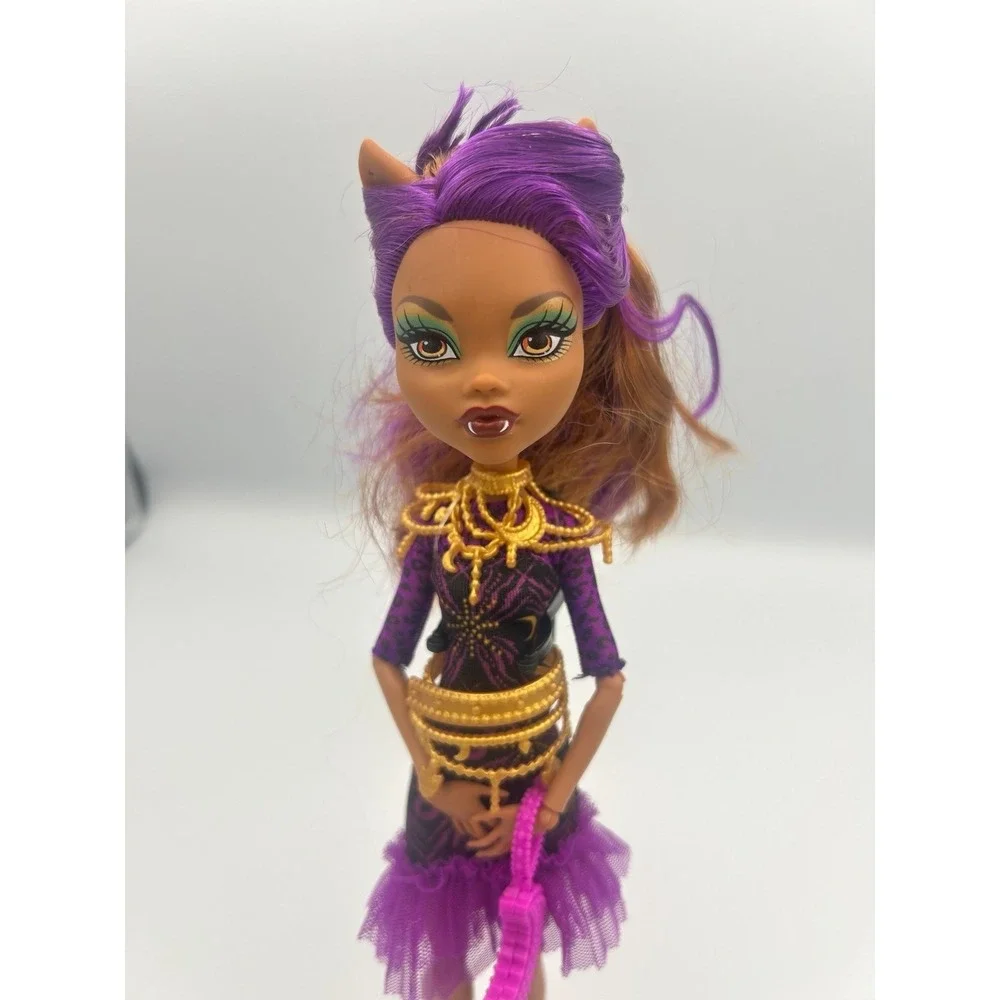 Monster High Fights,Camera, Action Black Carpet Clawdeen fashion doll